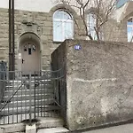 Charmante Jugendstilwohnung Mit Tiefengaragenplatz
